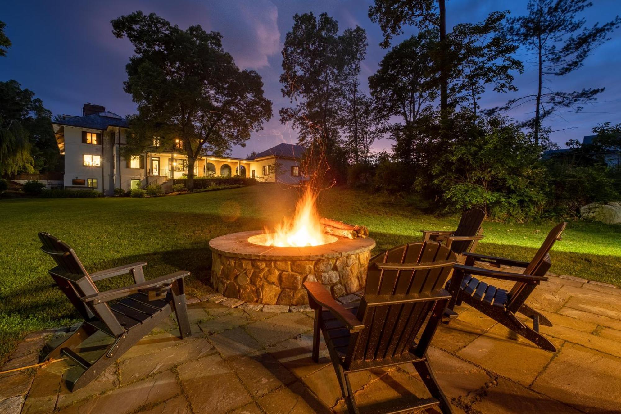 Boston Mansion Heated Pool Fire Pit Tennis นีดแฮม ภายนอก รูปภาพ